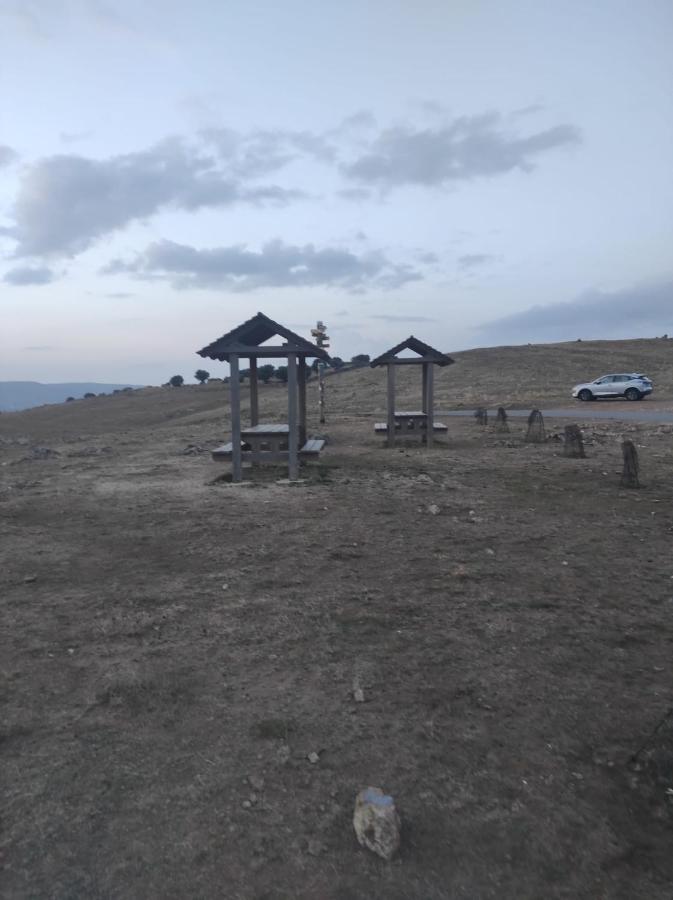 Hostal El Patio Restaurante San Bartolomé de Pinares Екстериор снимка