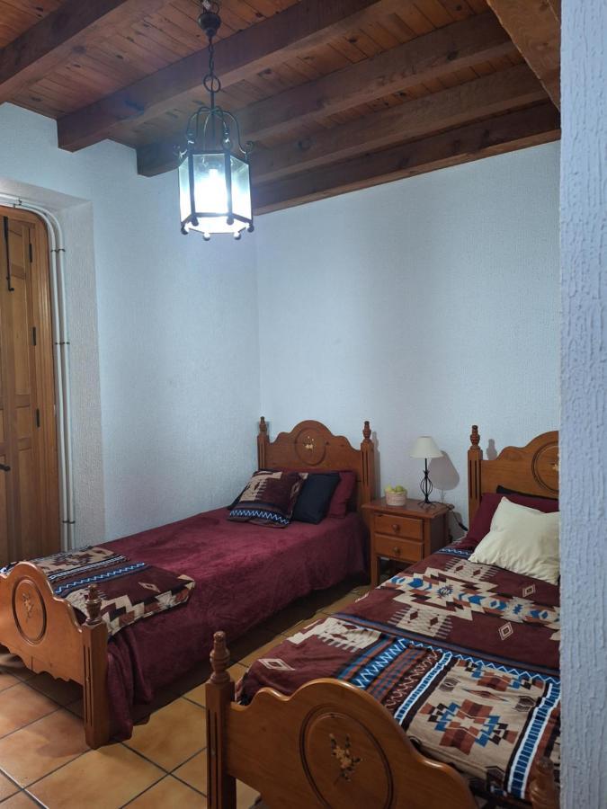 Hostal El Patio Restaurante San Bartolomé de Pinares Екстериор снимка