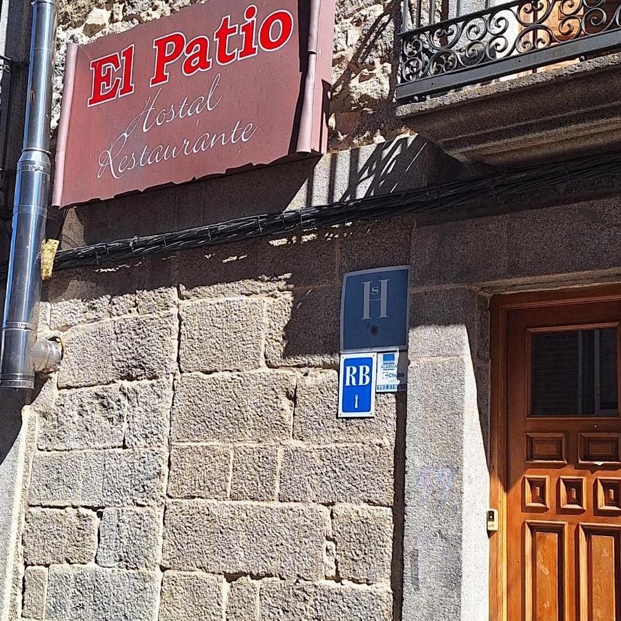 Hostal El Patio Restaurante San Bartolomé de Pinares Екстериор снимка