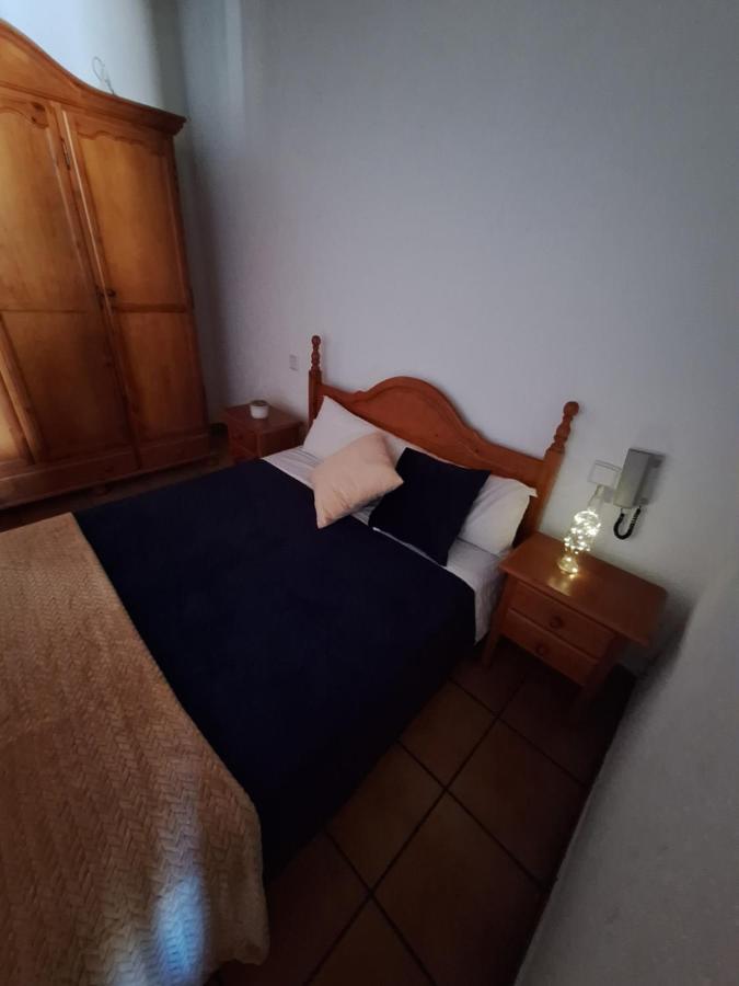 Hostal El Patio Restaurante San Bartolomé de Pinares Екстериор снимка