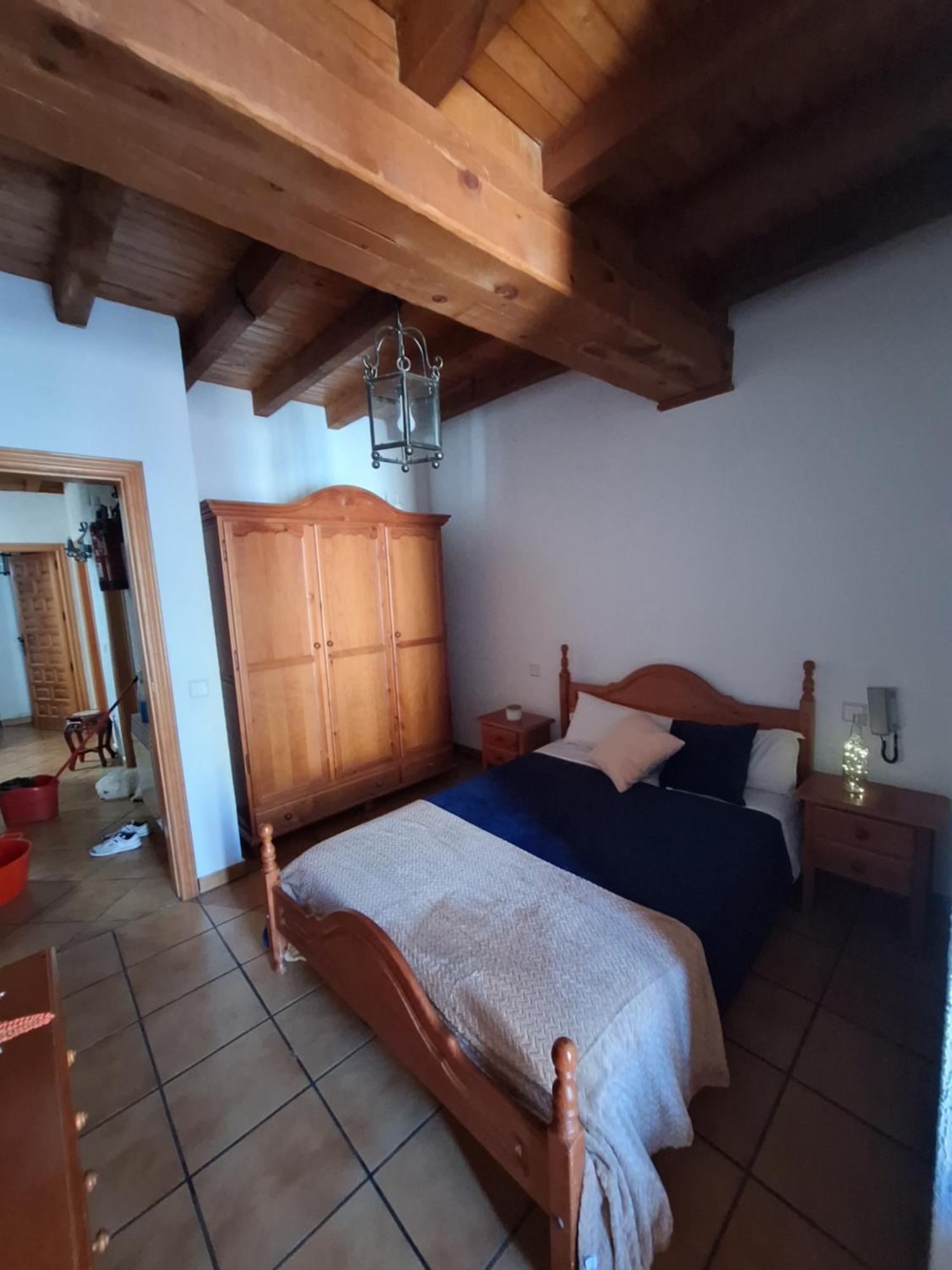 Hostal El Patio Restaurante San Bartolomé de Pinares Екстериор снимка
